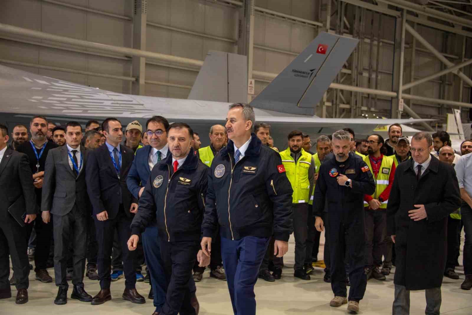 Savunma Sanayii Başkanı Görgün: "KAAN, kalkınma ve teknoloji hamlesi niteliği taşıyan stratejik bir projedir"
Savunma Sanayii Başkanı Görgün: "KAAN, kalkınma ve teknoloji hamlesi niteliği taşıyan stratejik bir projedir"