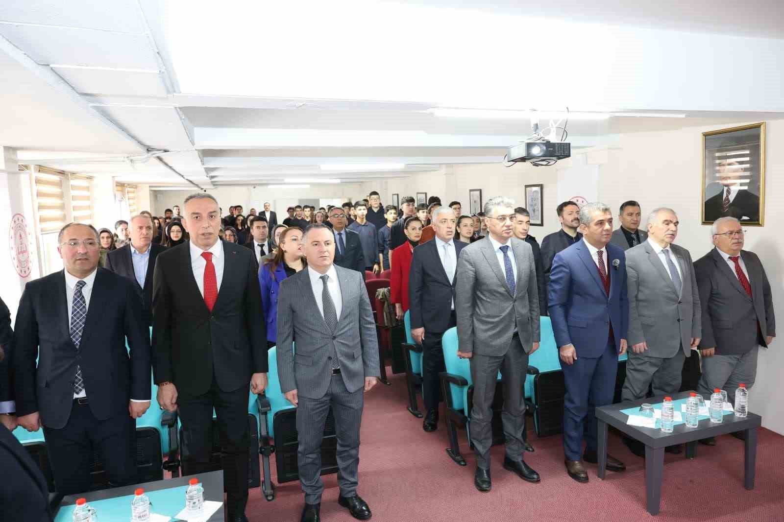 Savunmadan sanata: Genç tasarımlar ödül töreni
Savunmadan sanata: Genç tasarımlar ödül töreni