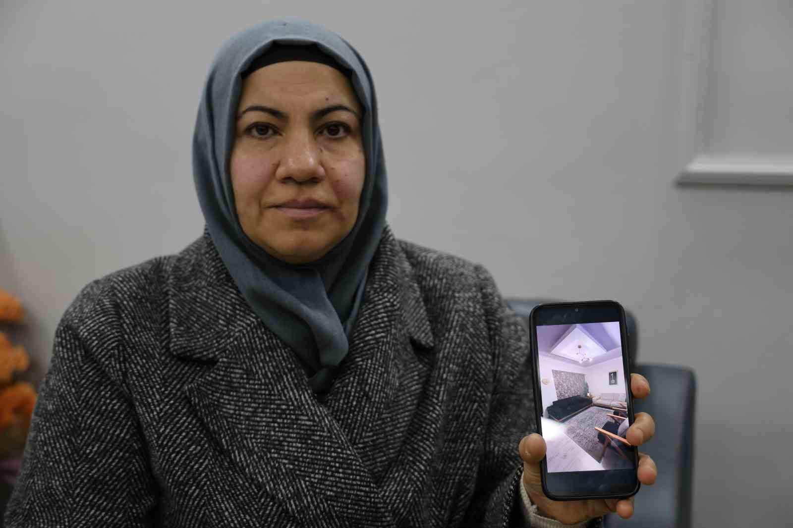Sazan sarmalı bir ailenin hayallerini yıktı: 2 milyon lira dolandırıldılar
Sazan sarmalı bir ailenin hayallerini yıktı: 2 milyon lira dolandırıldılar