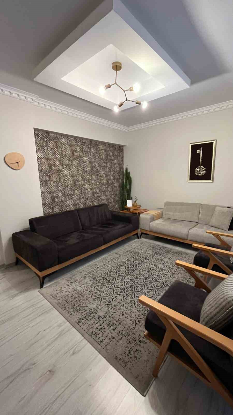 Sazan sarmalı bir ailenin hayallerini yıktı: 2 milyon lira dolandırıldılar
Sazan sarmalı bir ailenin hayallerini yıktı: 2 milyon lira dolandırıldılar