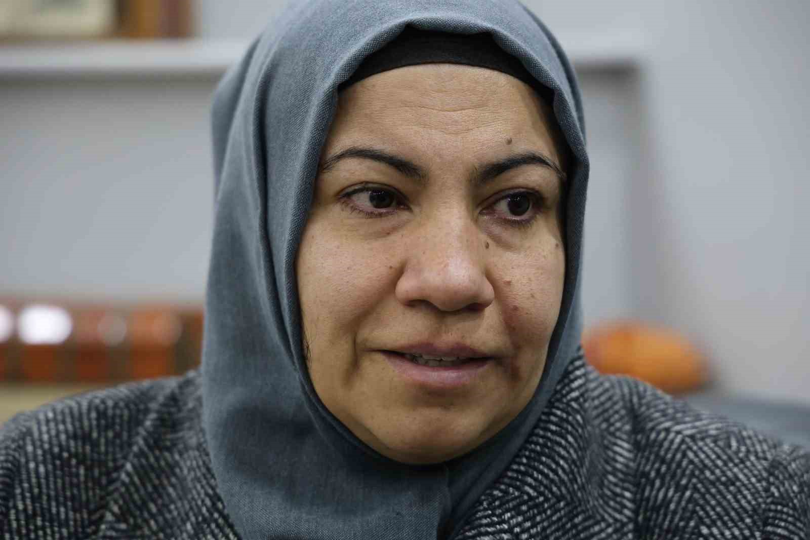 Sazan sarmalı bir ailenin hayallerini yıktı: 2 milyon lira dolandırıldılar
Sazan sarmalı bir ailenin hayallerini yıktı: 2 milyon lira dolandırıldılar