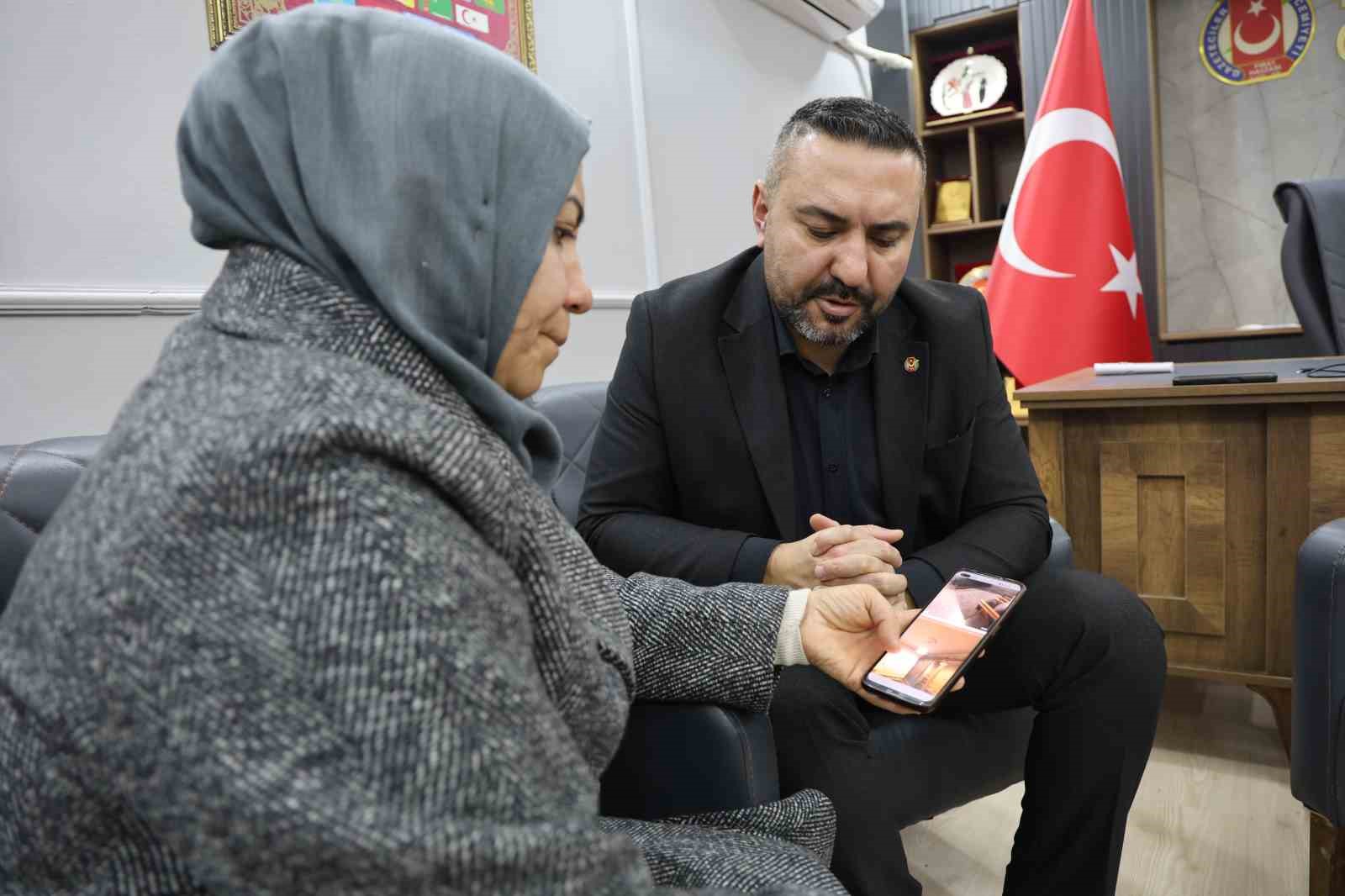Sazan sarmalı bir ailenin hayallerini yıktı: 2 milyon lira dolandırıldılar
Sazan sarmalı bir ailenin hayallerini yıktı: 2 milyon lira dolandırıldılar