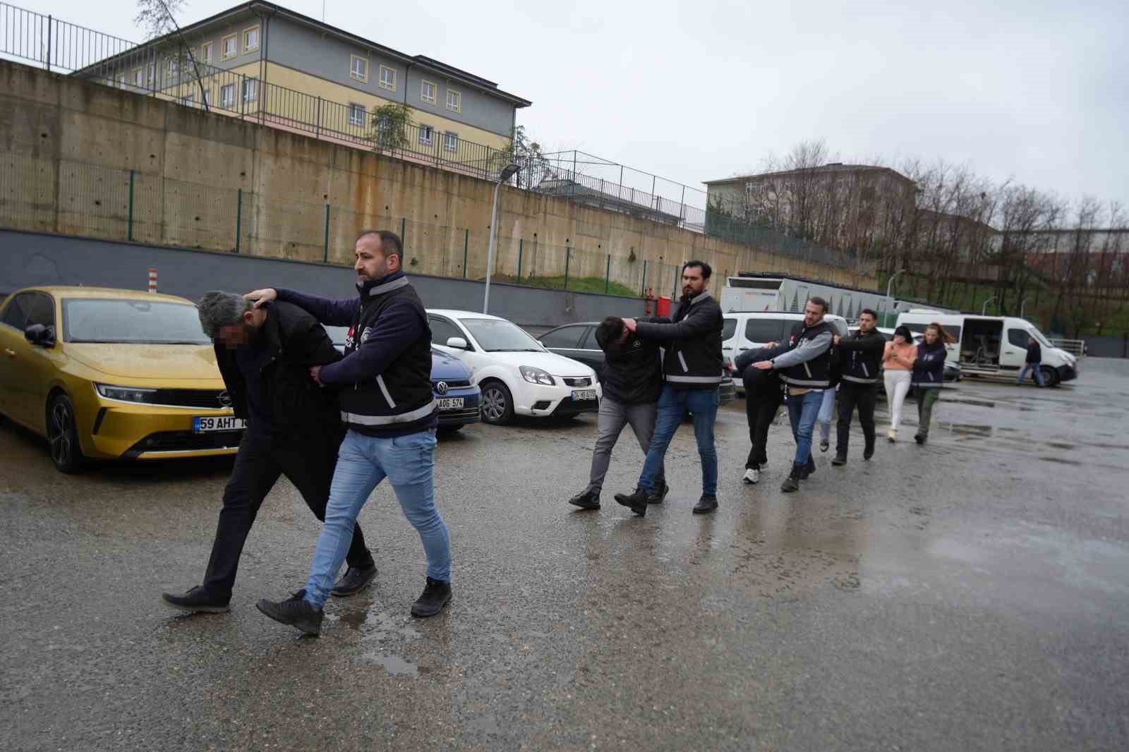 ’Sazan Sarmalı’ ile 3.5 milyarlık vurgun: Lüks villada hayat
