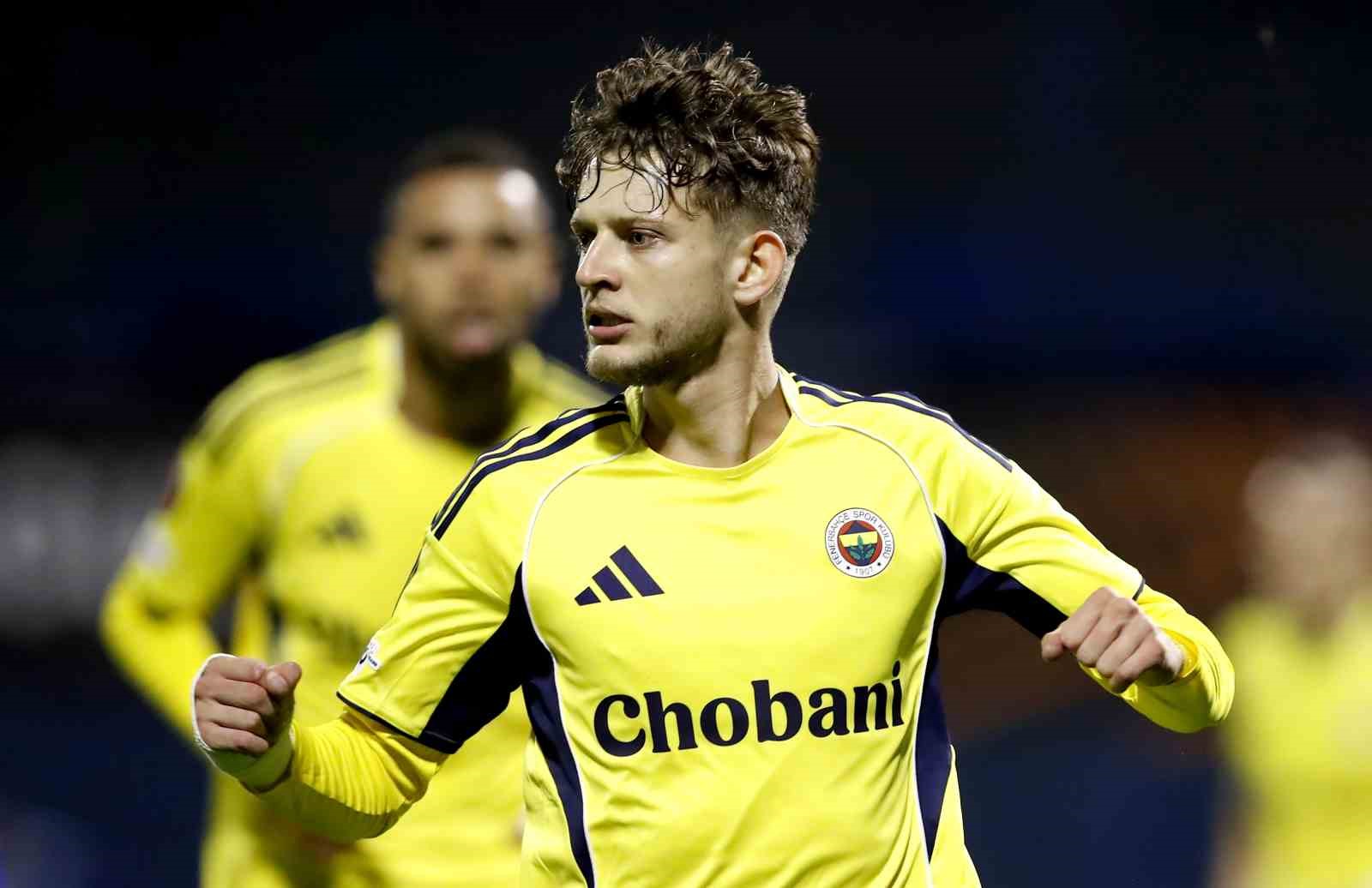 Sebastian Szymanski, Rennes’e transfer oldu
