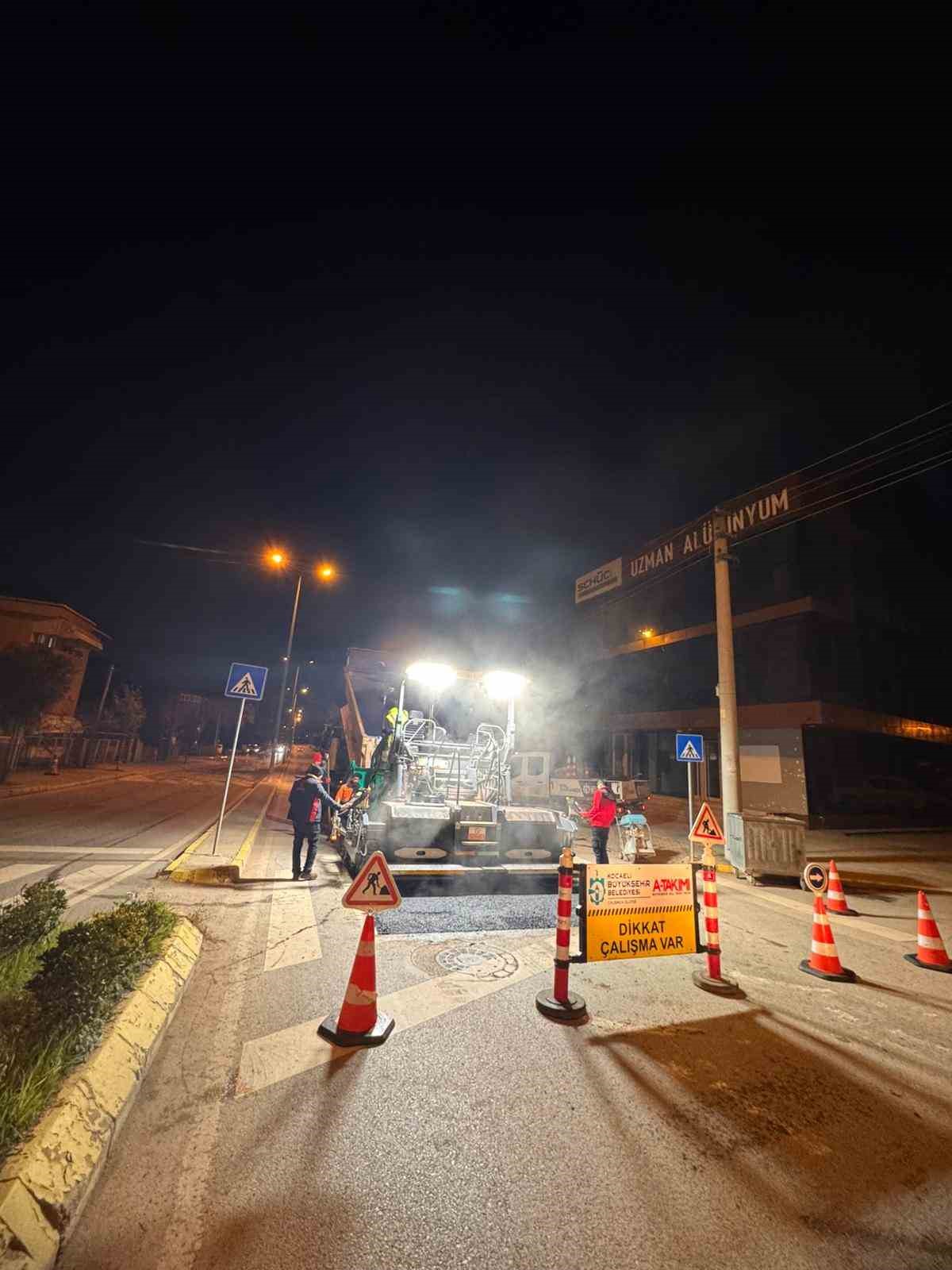 Şehir uyurken ekipler sahada
