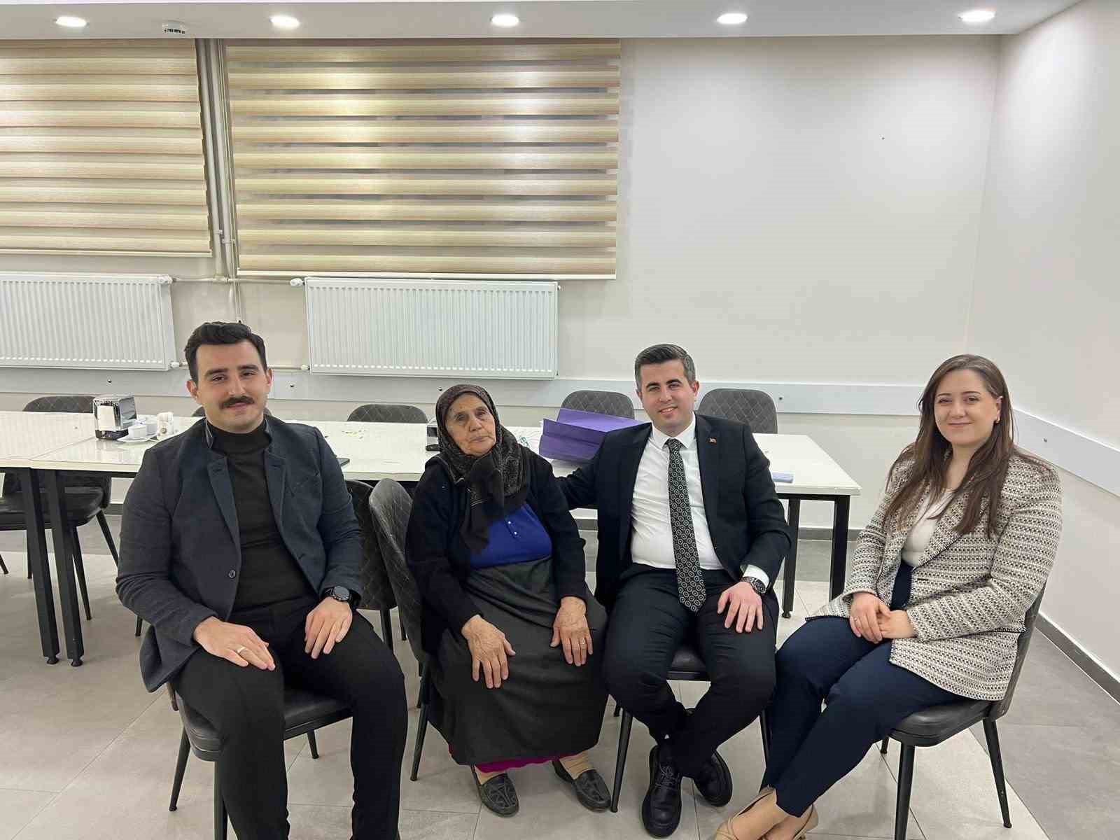 Şehit aileleri, gaziler ve yakınları onuruna iftar yemeği verildi
