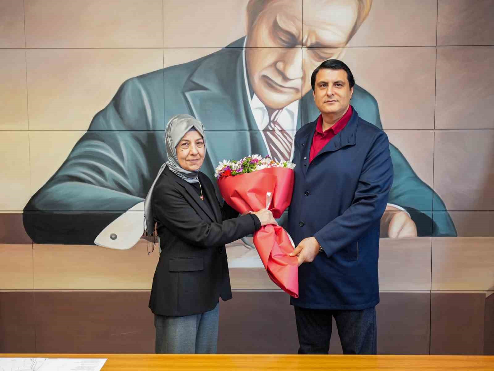 Şehit ailelerinden Başkan Yılmaz’a destek ziyareti
