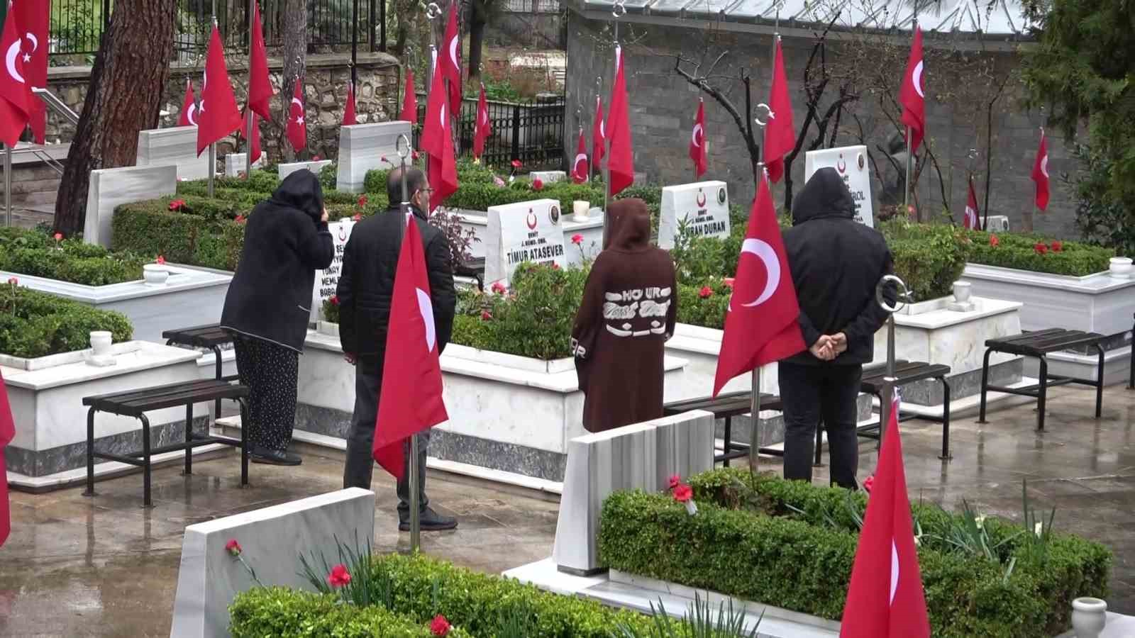 Şehit ailelerinden bayram ziyareti
