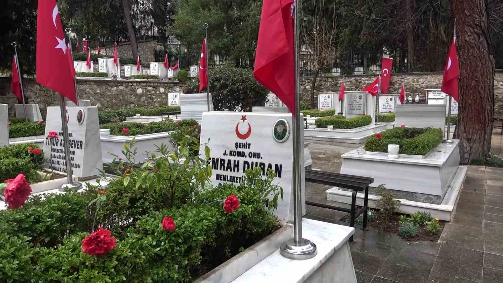 Şehit ailelerinden bayram ziyareti
