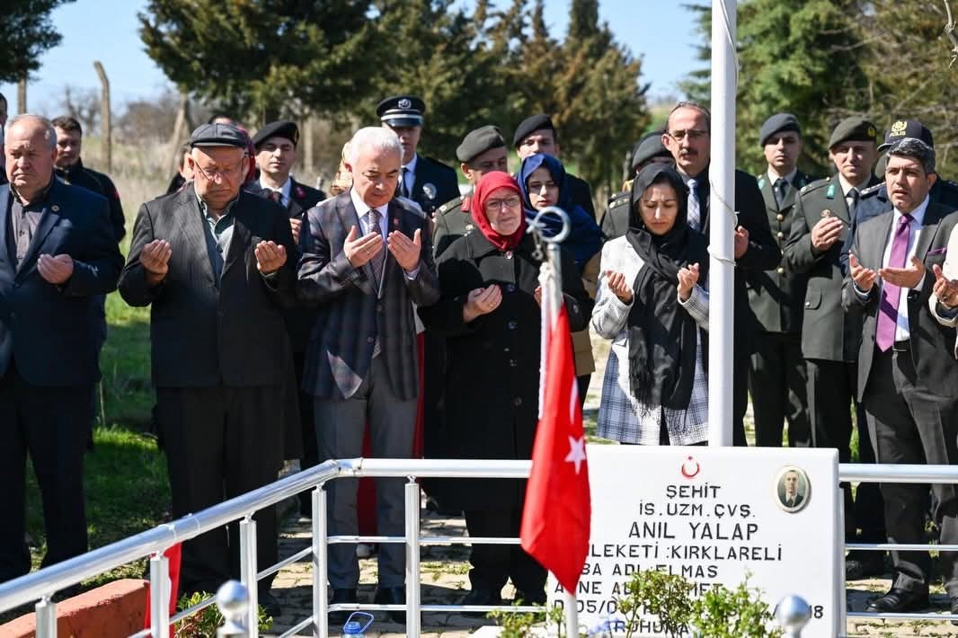 Şehit Anıl Yalap, şehadetinin 8. yılında dualarla anıldı
