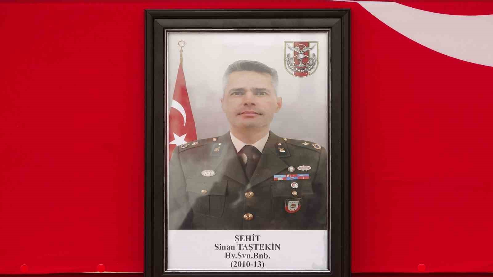 Şehit Binbaşı Sinan Taştekin memleketi Isparta’da ebediyete uğurlandı
