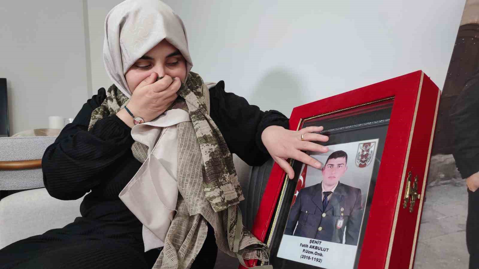 Şehit eşinden duygulandıran talep: "Eşimin adı yaşasın yeter"
