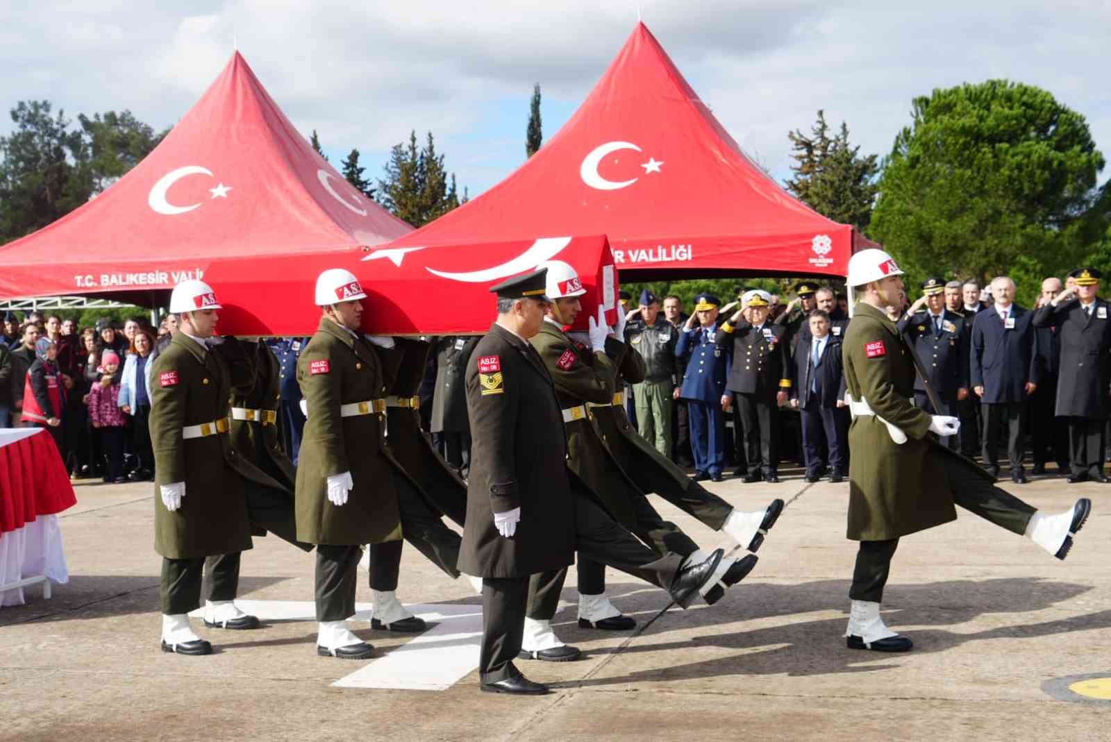 Şehit F-16 pilotunun cenazesi memleketine uğurlandı
