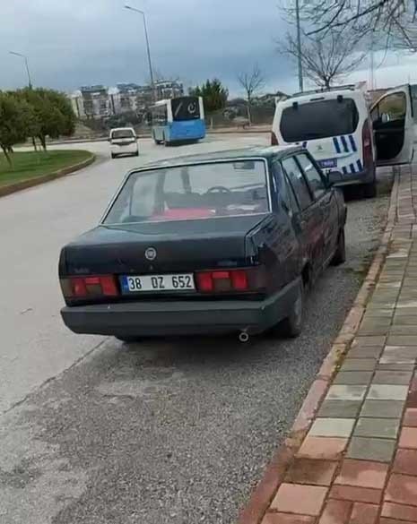 Şehit kardeşine küfreden milletvekiline hakaret etti, davayı kaybedince aracı haczedildi
