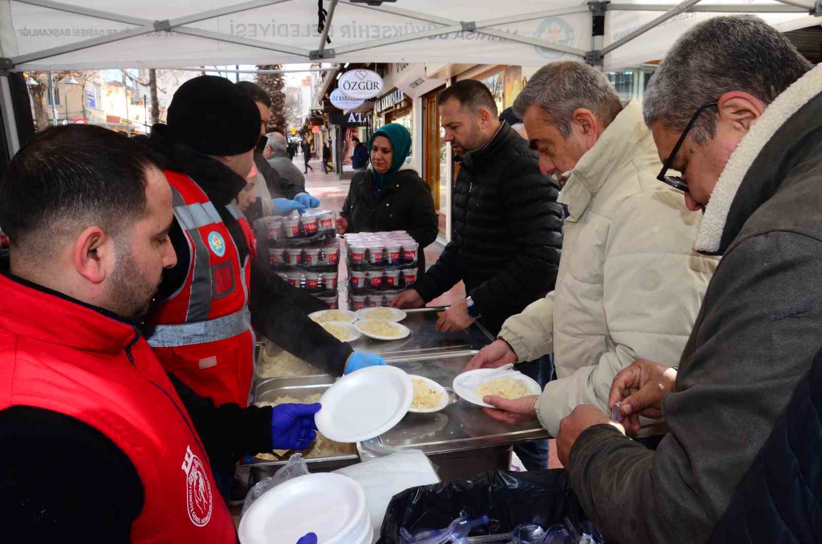 Şehit Okan Divrik, 25. yılında dualarla anıldı
