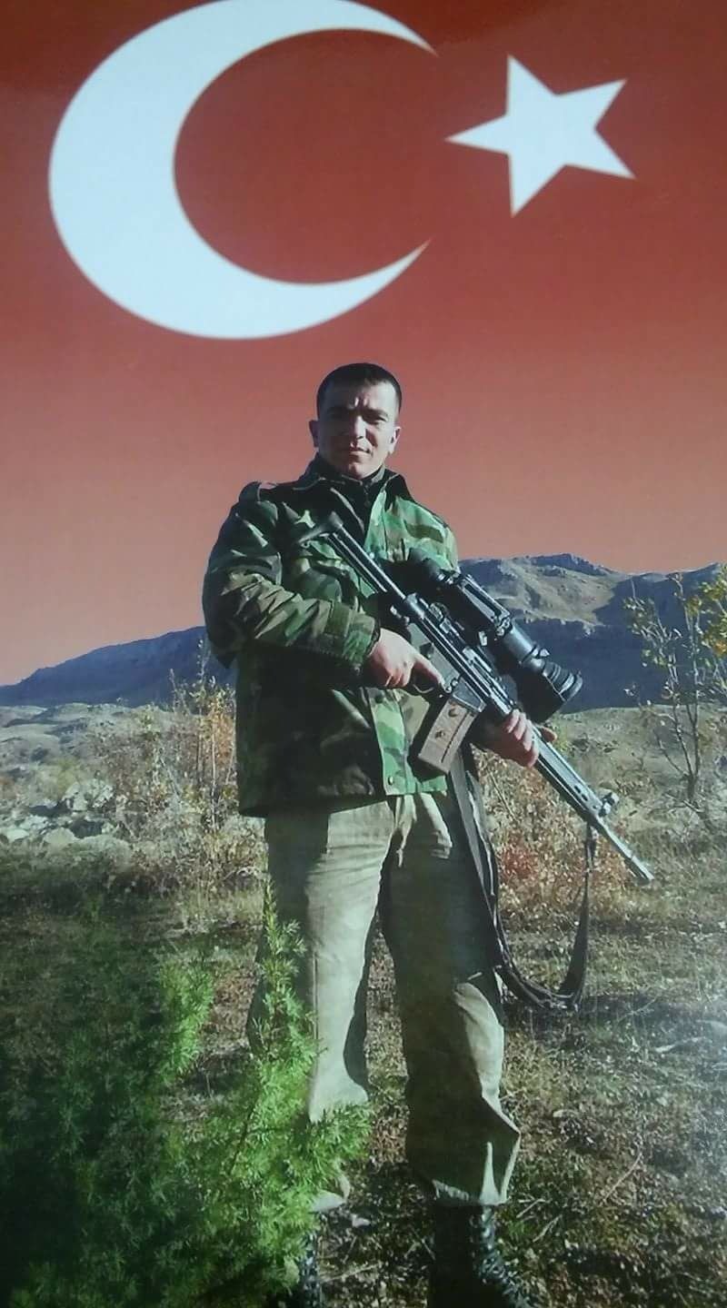 Şehit Ömer Tunçbilek şehadetinin yıl dönümünde dualarla anıldı
Şehit Ömer Tunçbilek şehadetinin yıl dönümünde dualarla anıldı