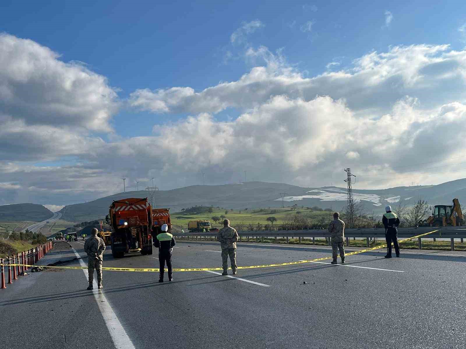 Şehit pilotun İzmir’deki evinde yas
Şehit pilotun İzmir’deki evinde yas