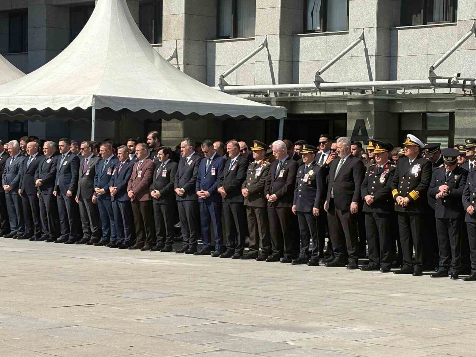 Şehit polis memuru Seçkin Yalçın için emniyette tören düzenlendi
