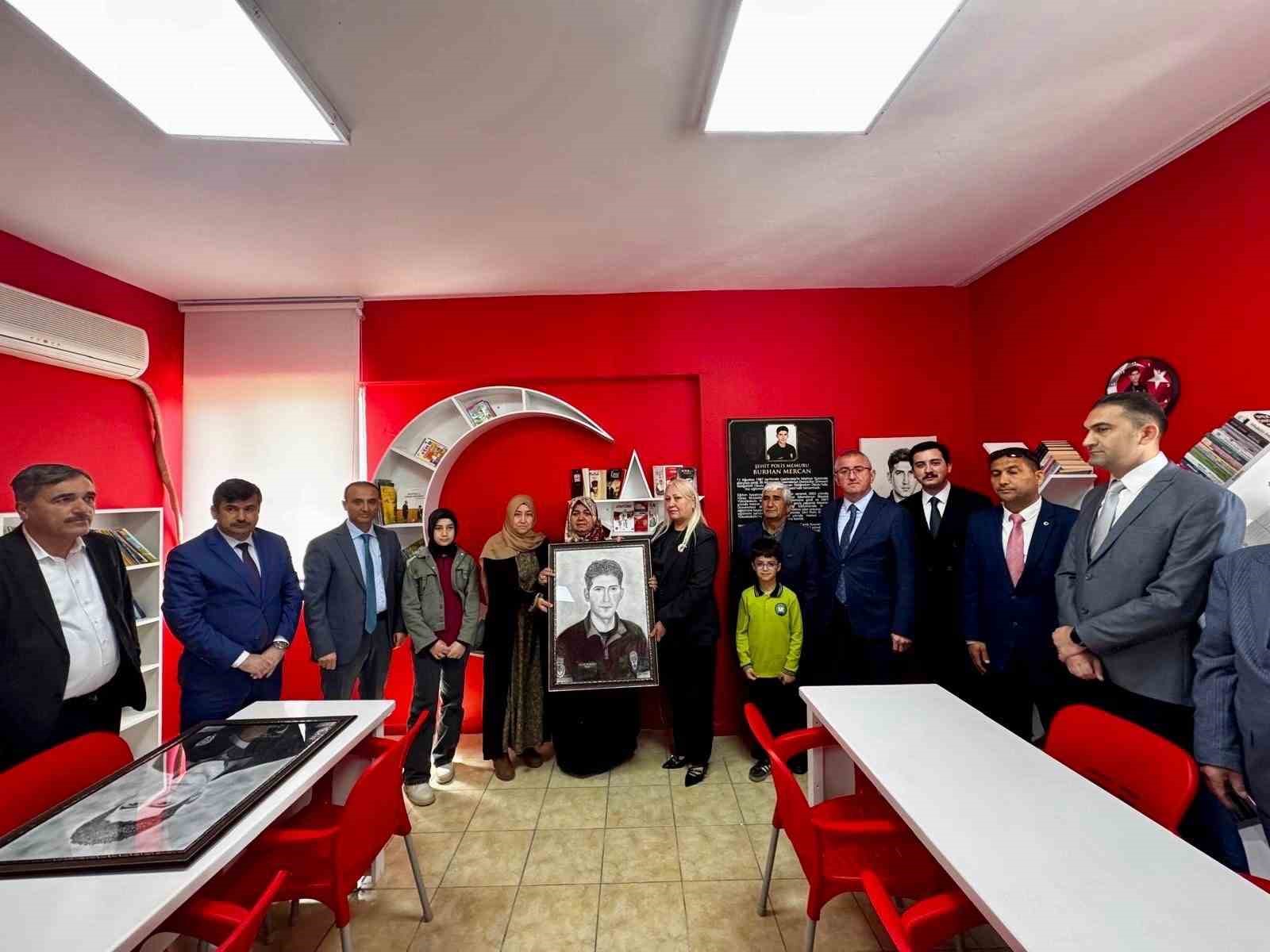 Şehit polisin ismi kütüphanede yaşatılacak
