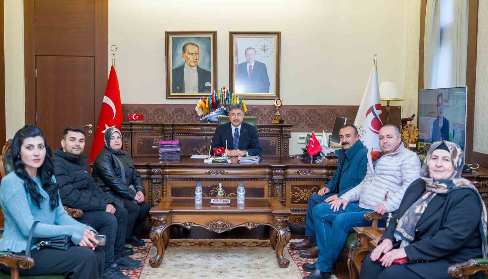 Şehit ve gazi ailelerinden Vali Yılmaz’a ziyaret
