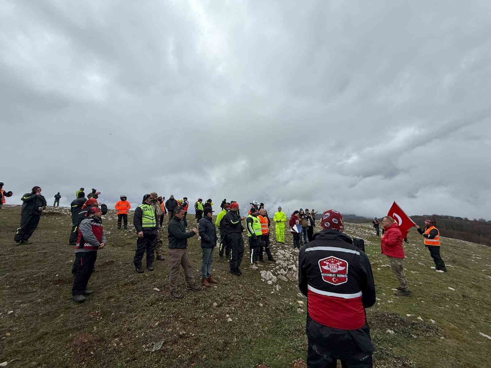 Şehit yüzbaşının kayıp mezarını buldular
