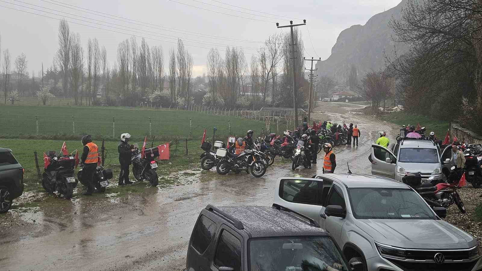 Şehit yüzbaşının kayıp mezarını buldular
