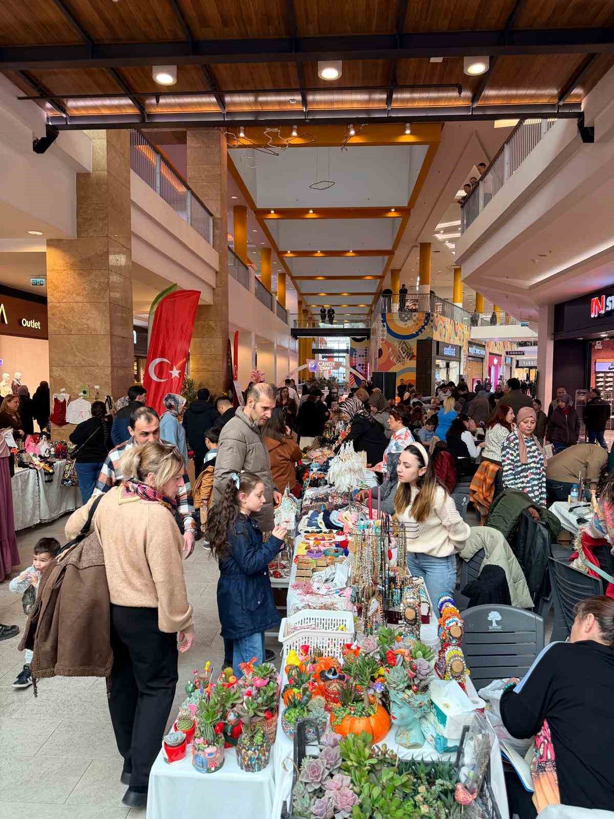 Şehitkamil’de girişimci kadınlar festivali’ne yoğun ilgi
