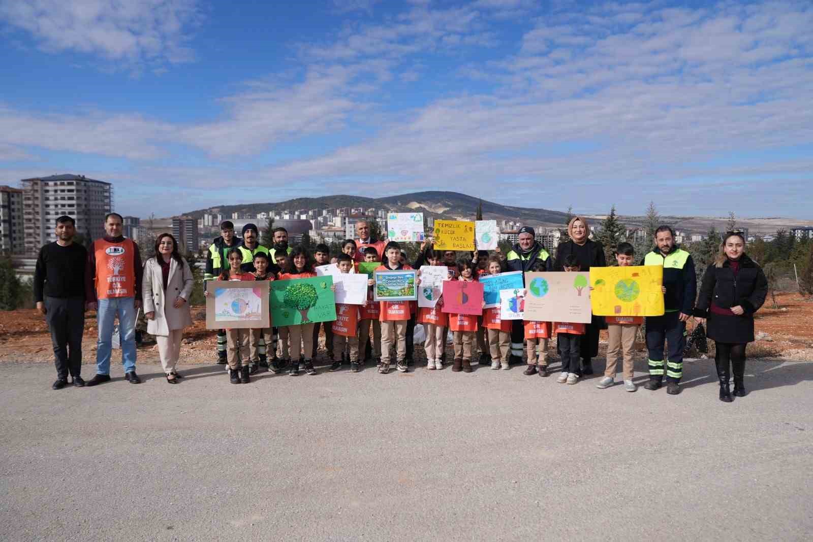 Şehitkamil’de minik ellerden doğaya büyük katkı
