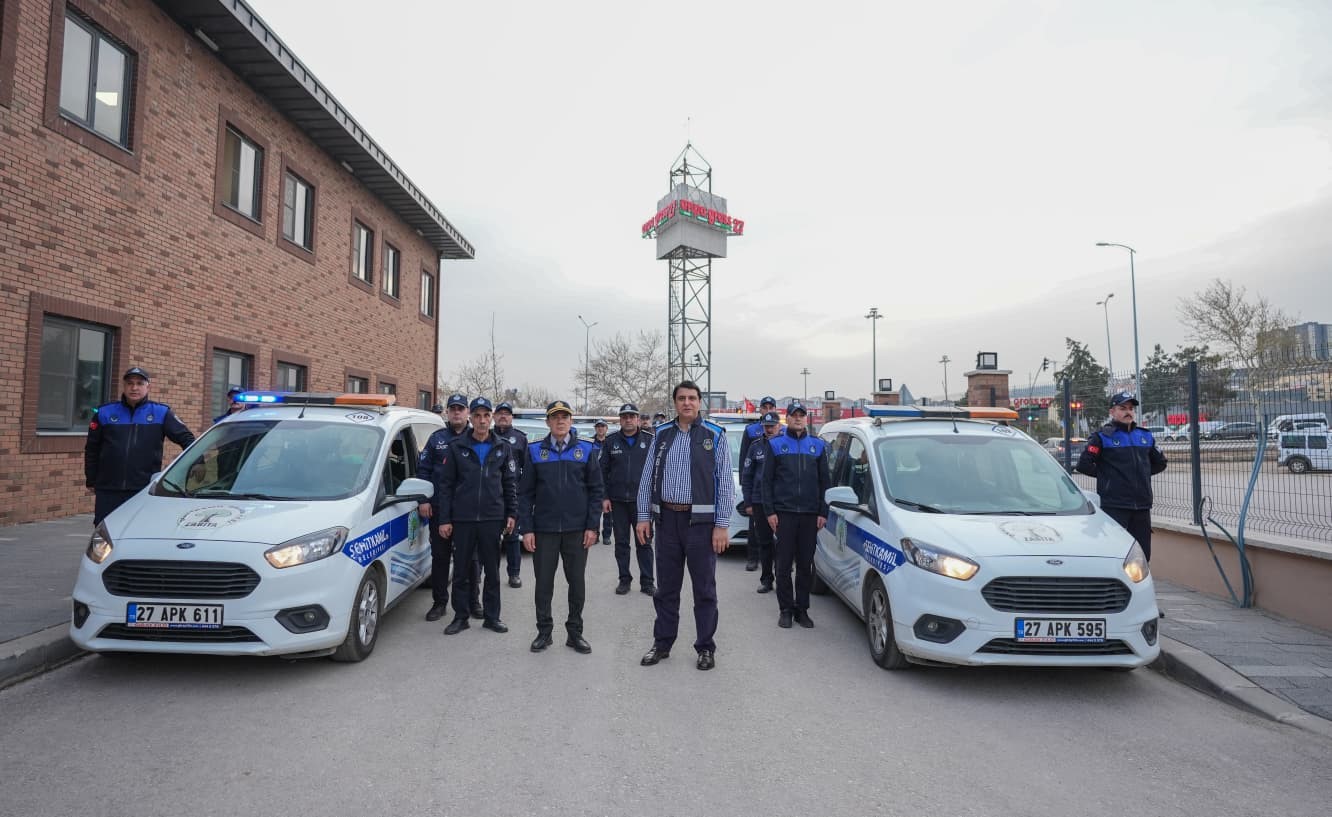 Şehitkamil’de okul çevrelerinde güvenlik seferberliği
Şehitkamil’de okul çevrelerinde güvenlik seferberliği