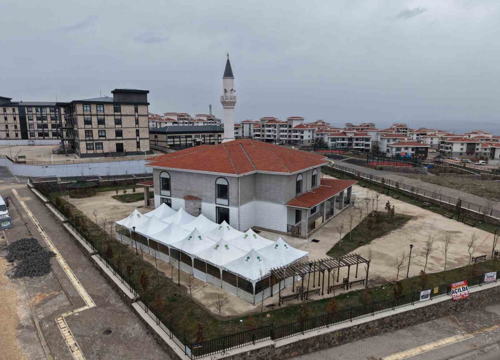 Şehitkamil’de Ramazan bereketi sofralara taşınıyor
