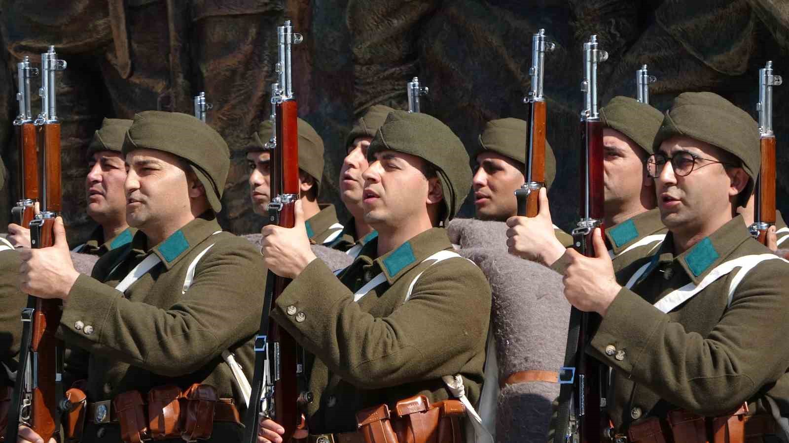 Şehitler Abidesi’nde 18 Mart tören hazırlıkları devam ediyor
