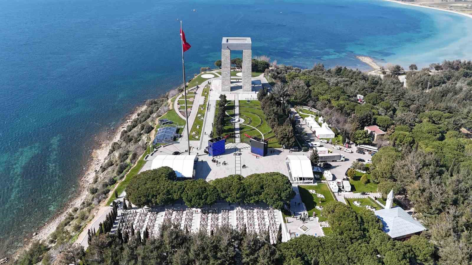 Şehitler Abidesi’nde 18 Mart tören hazırlıkları devam ediyor
