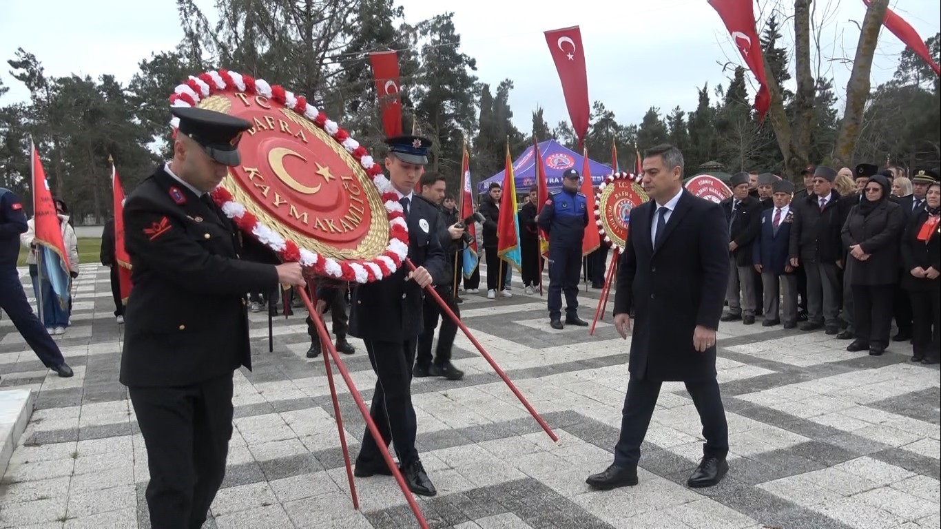 Şehitler Bafra’da dualarla anıldı
