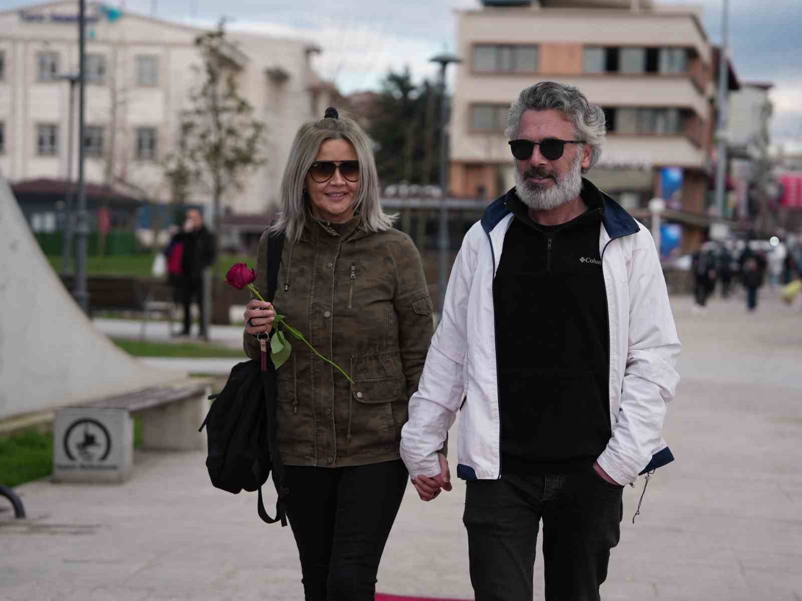 Şehrin kalbinde çiftlere 14 Şubat sürprizi
