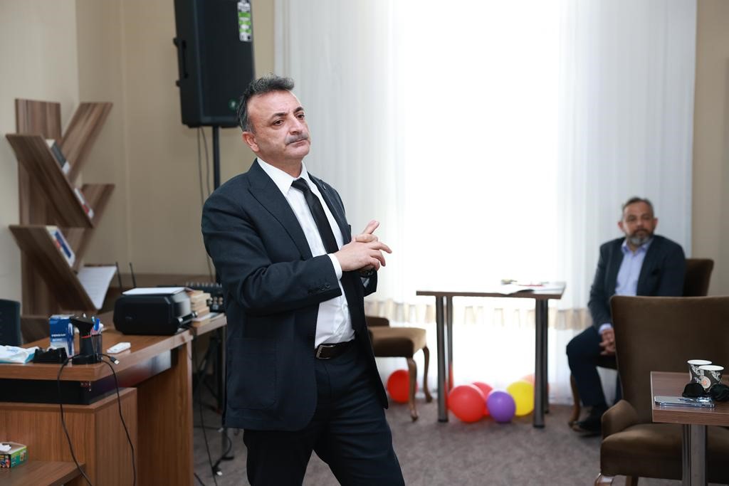 Şehzadeler Belediyesi personeline proje yazma eğitimi
