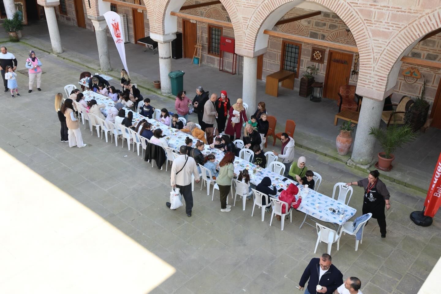 Şehzadeler’de çocuklar rengarenk bir gün geçirdi
