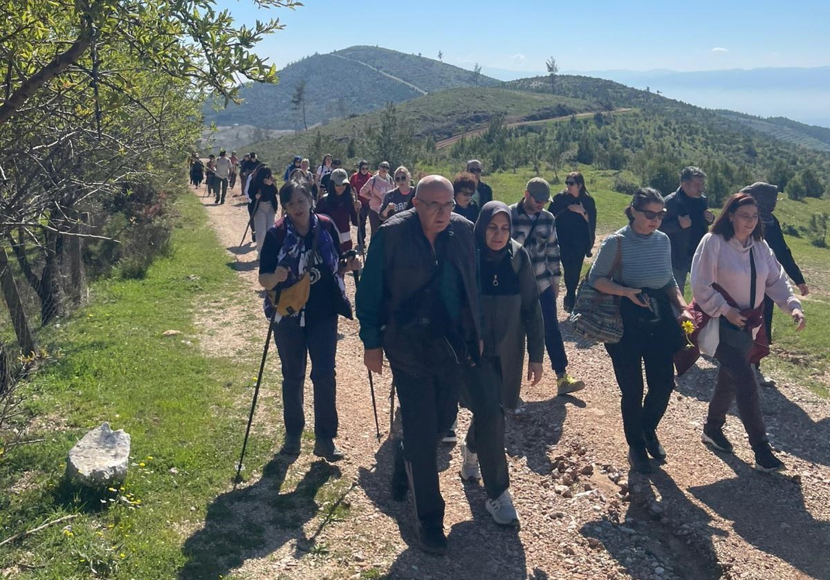 Şehzadeler’de doğaseverler yürüyüşte buluştu
