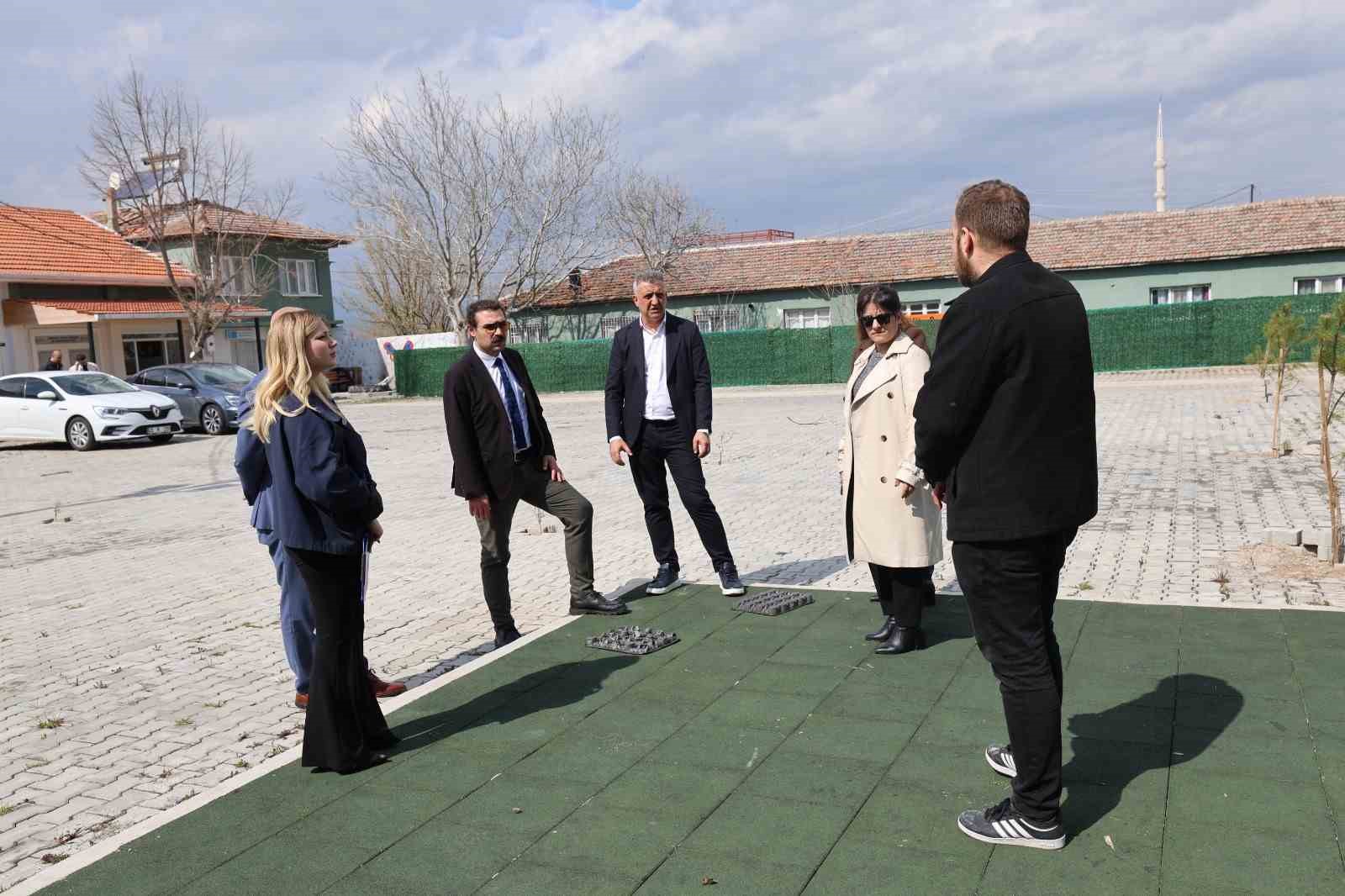 Şehzadeler’de engelsiz hizmet için iki belediyeden güç birliği
