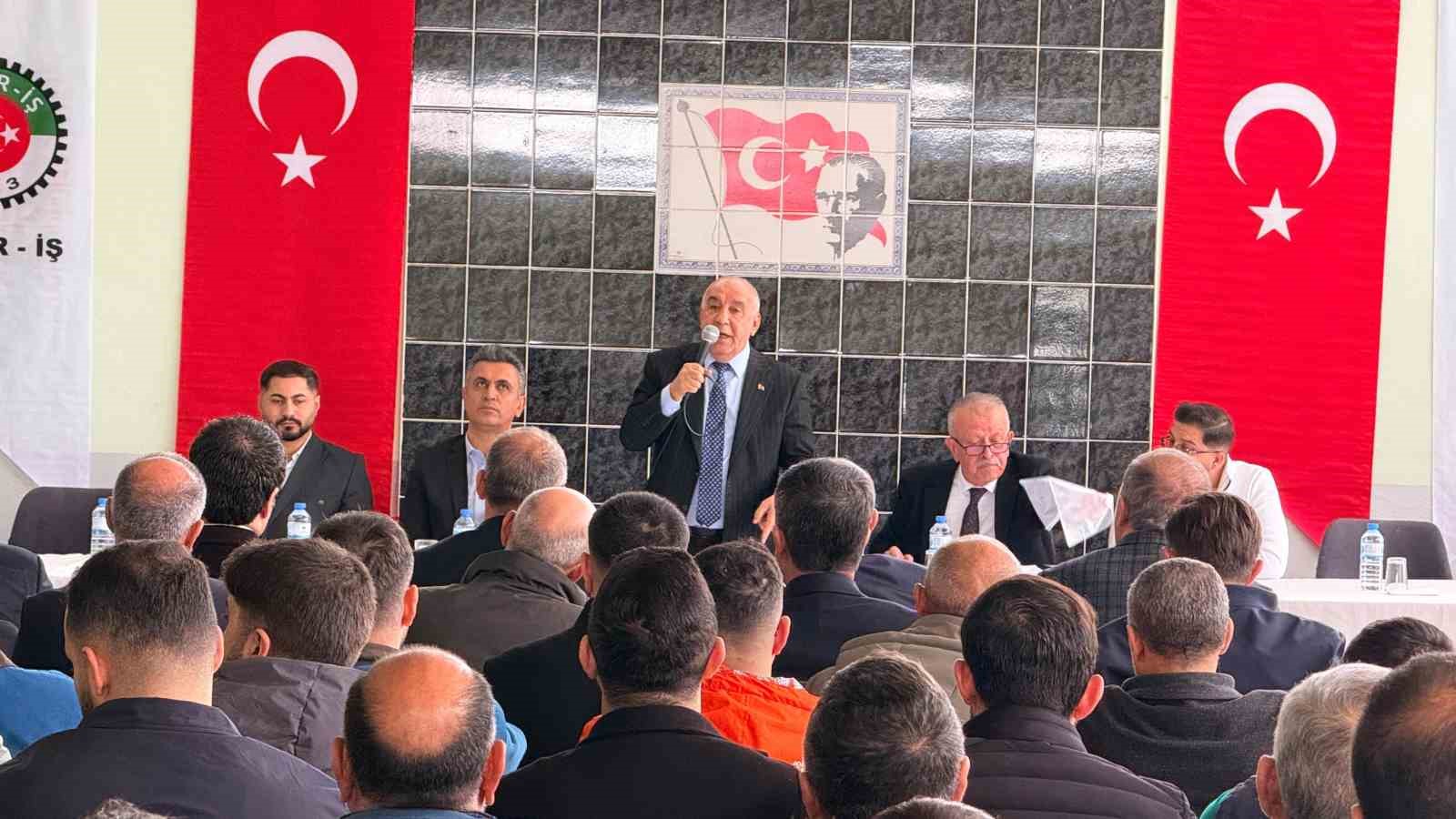 Şeker-İş Ağrı Şube Başkanlığına Önder Doğan seçildi
Şeker-İş Ağrı Şube Başkanlığına Önder Doğan seçildi