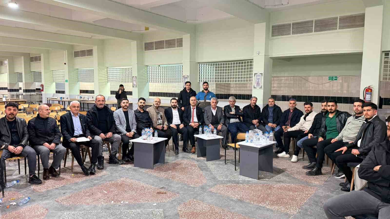 Şeker-İş Ağrı Şube Başkanlığına Önder Doğan seçildi
Şeker-İş Ağrı Şube Başkanlığına Önder Doğan seçildi