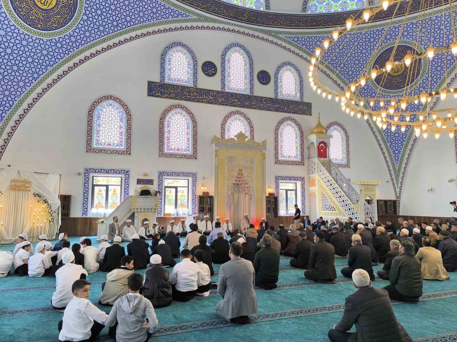 Sekiz genç hafıza belgeleri verildi
