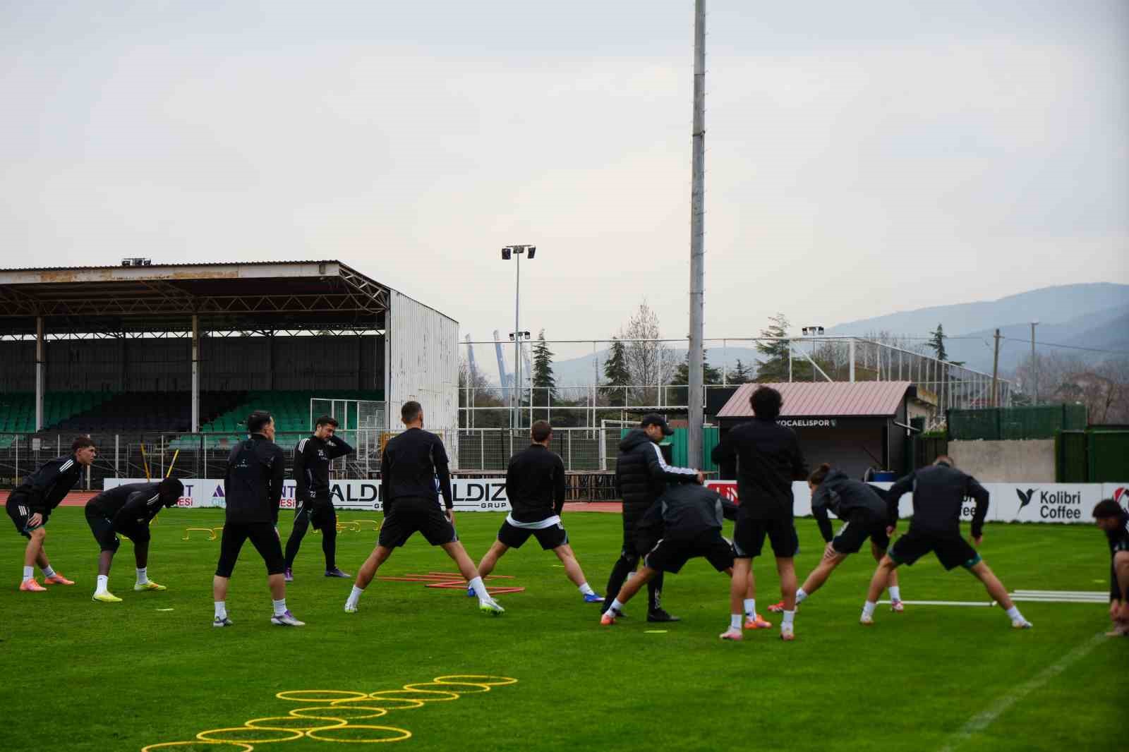 Selçuk İnan: "Sakatlıklar var ve çok geniş bir kadroya sahip olduğumuz da söylenemez"
