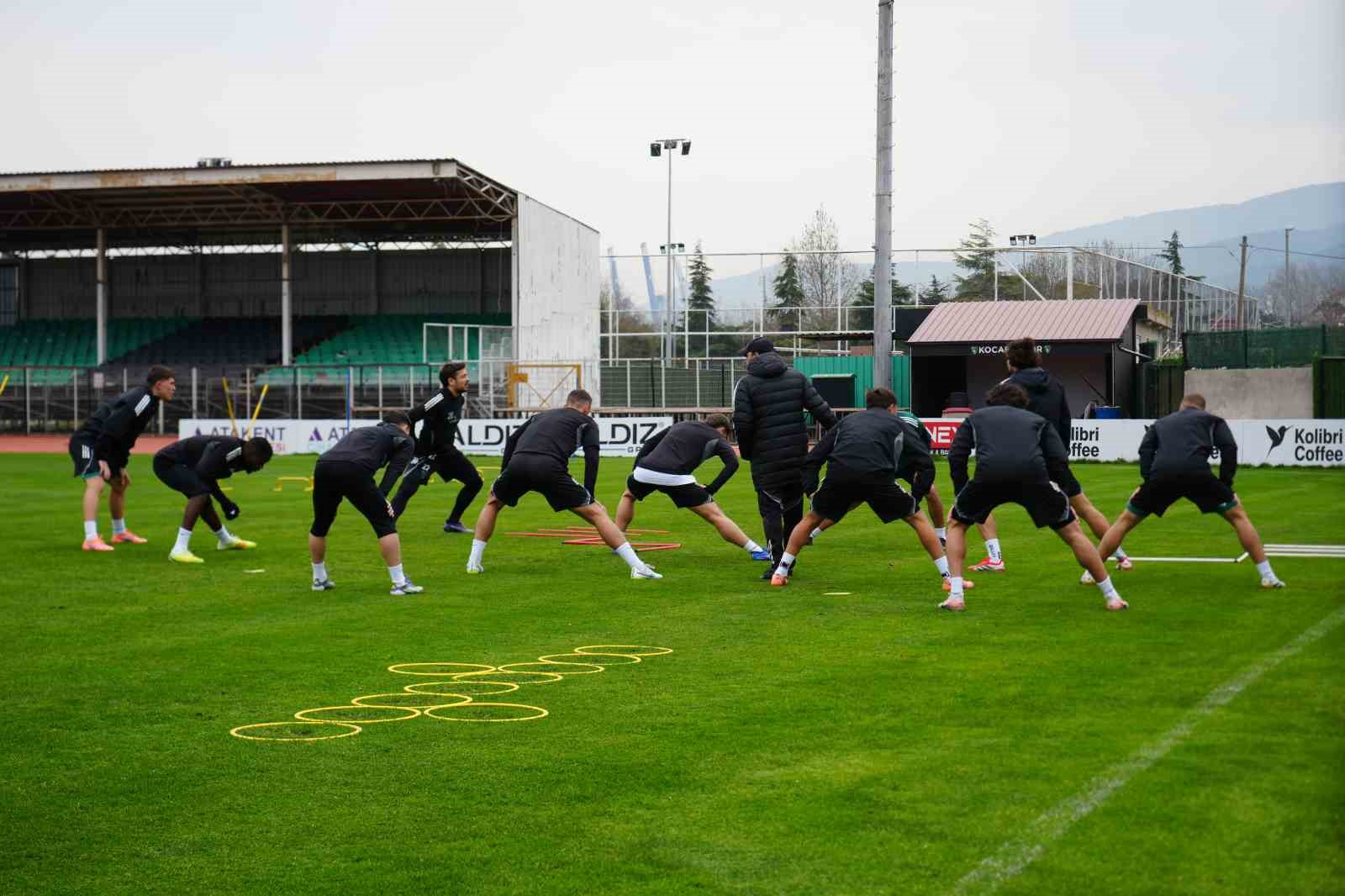 Selçuk İnan: "Sakatlıklar var ve çok geniş bir kadroya sahip olduğumuz da söylenemez"

