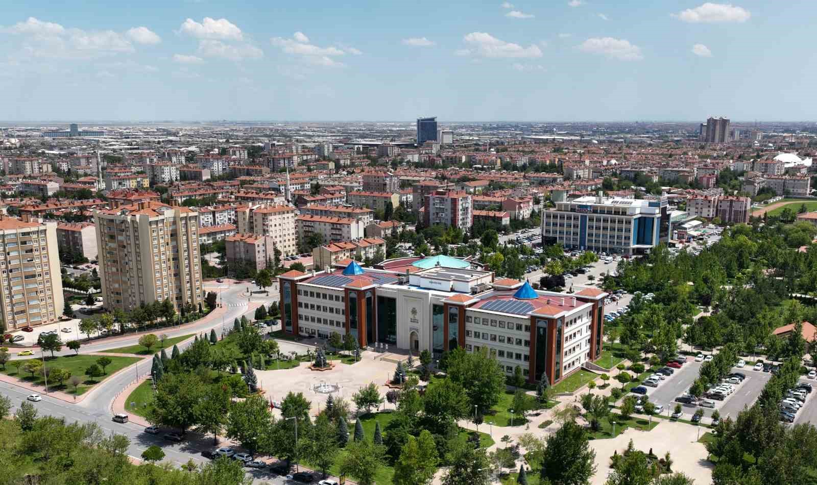 Selçuklu, nüfusuyla 50 ilden büyük
