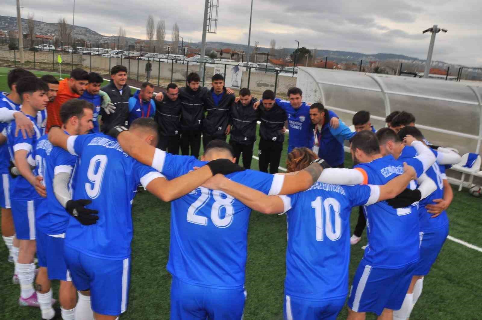 Selendi Belediyespor namağlup yoluna devam ediyor
