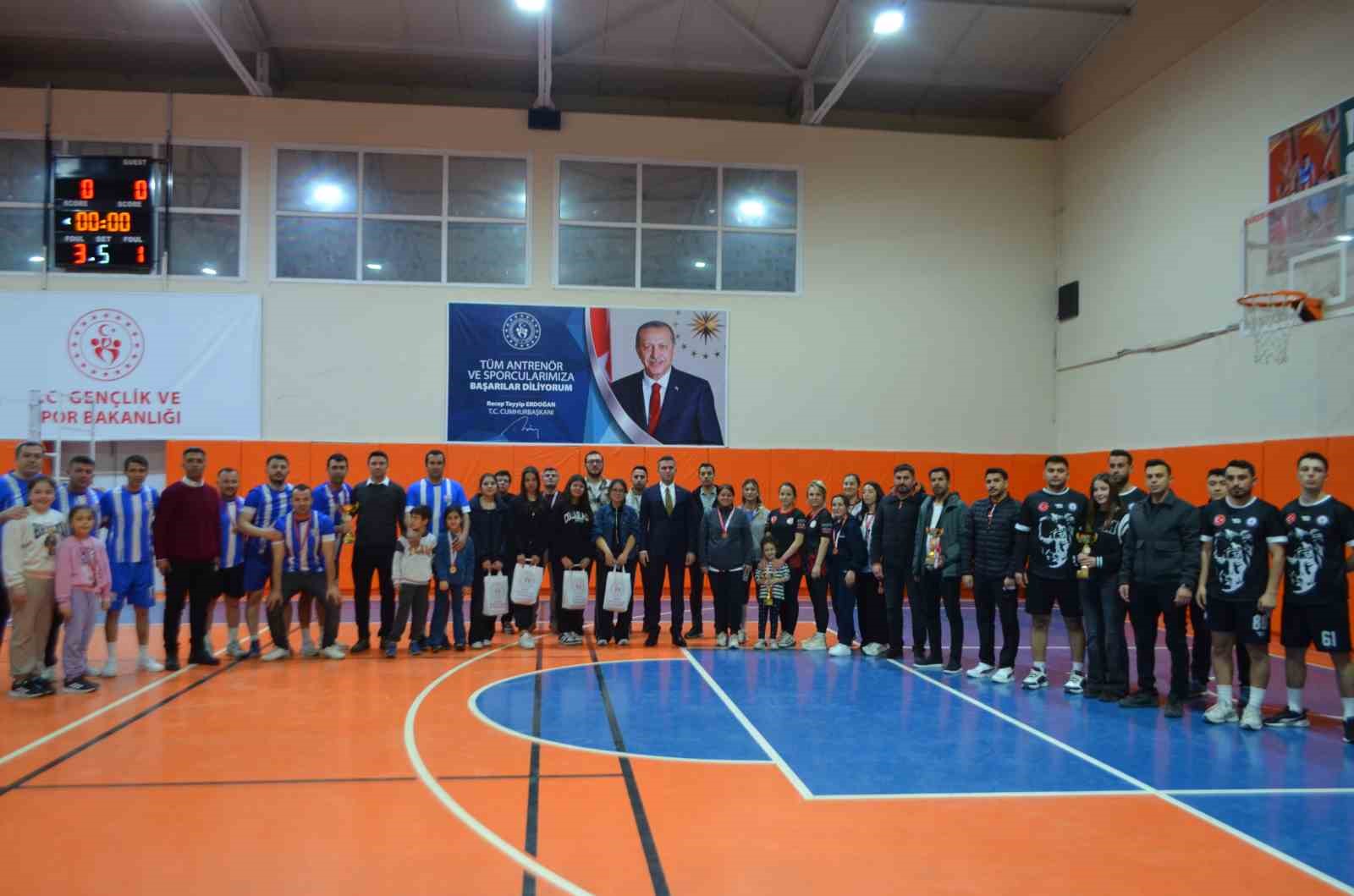 Selendi Kaymakamlık Kupası, Belediye Spor’un oldu
