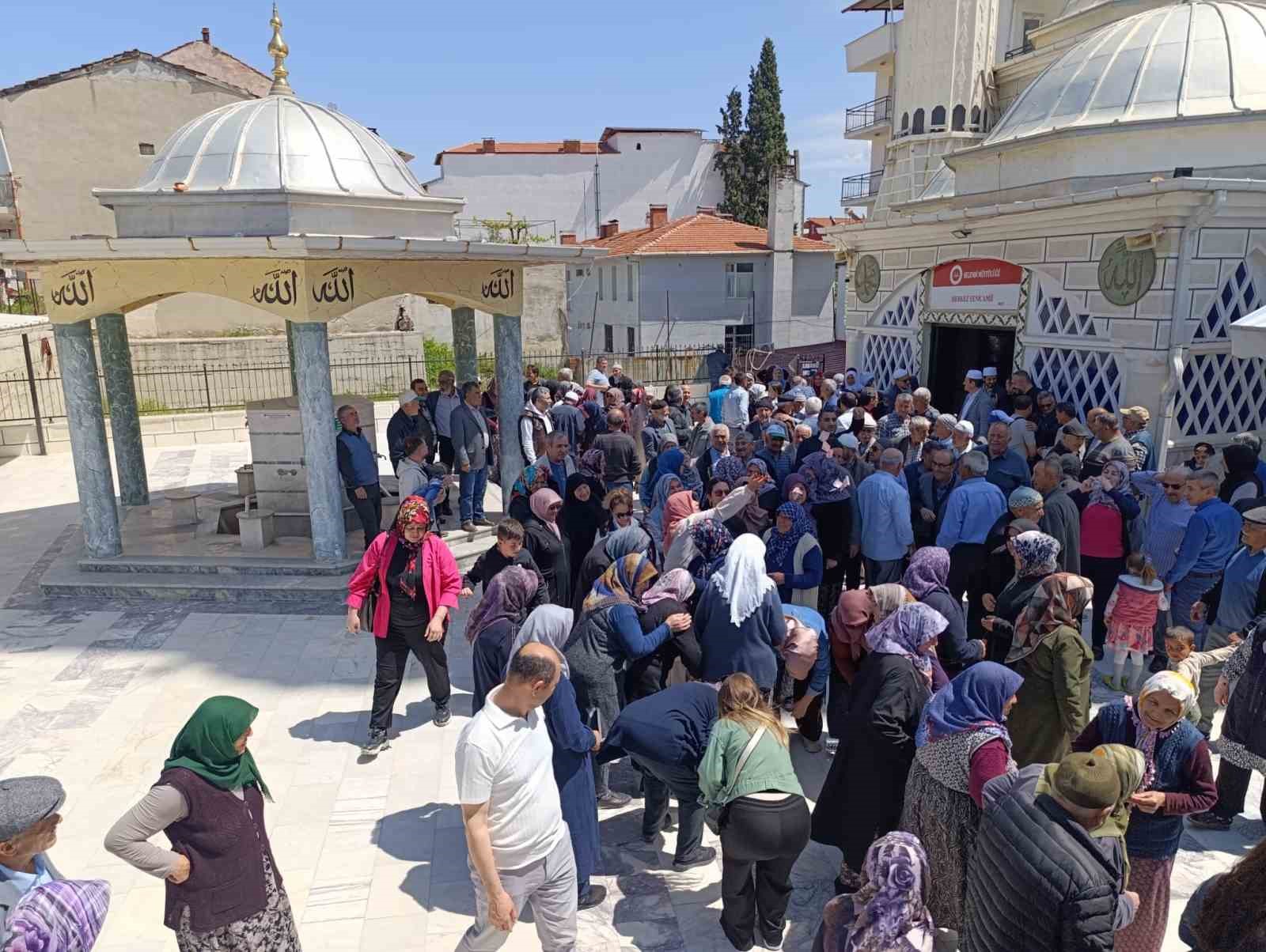 Selendi’de hacı adayları dualarla uğurlandı
