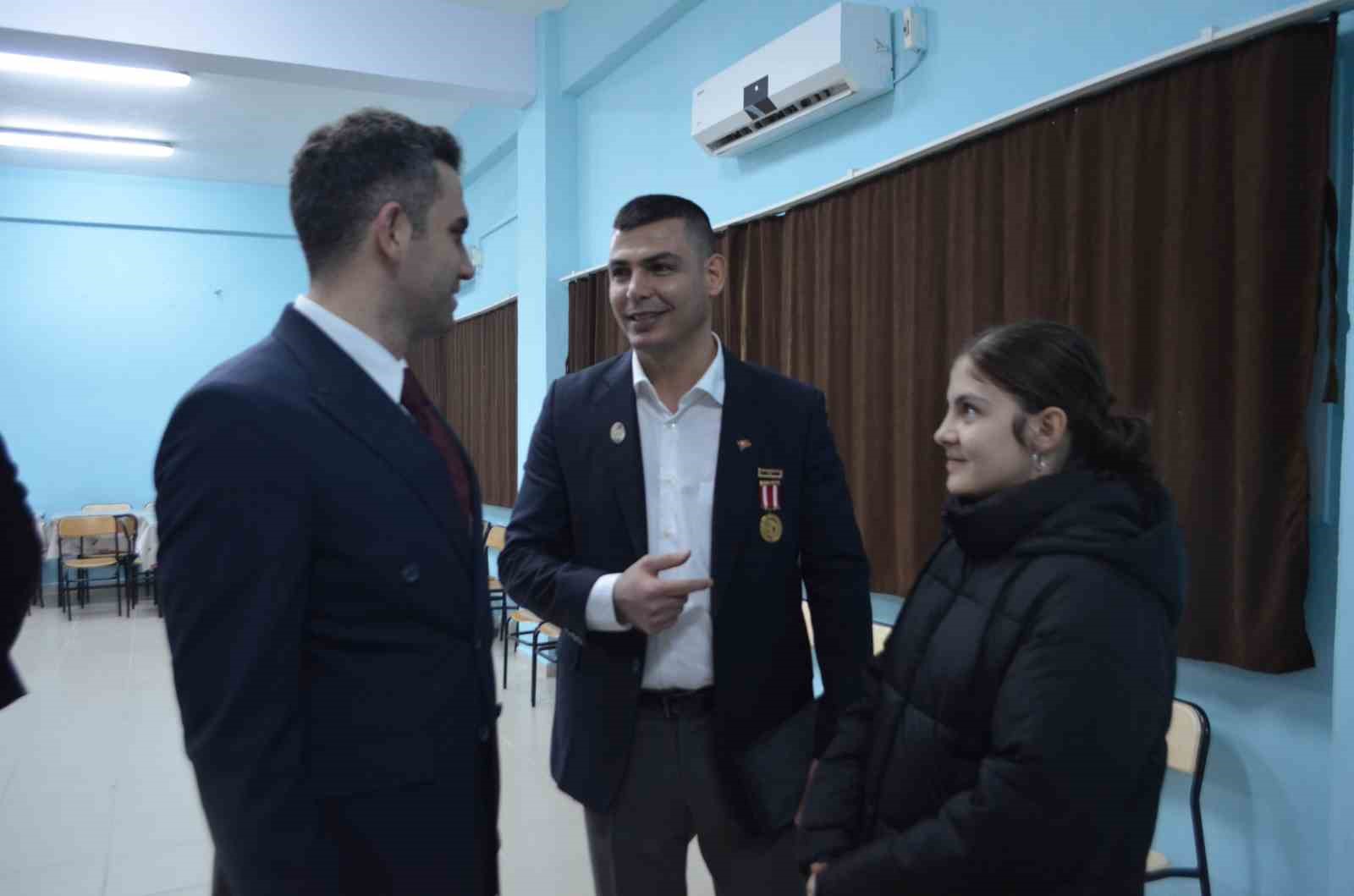 Selendi’de şehit aileleri ve gaziler onuruna iftar yemeği
