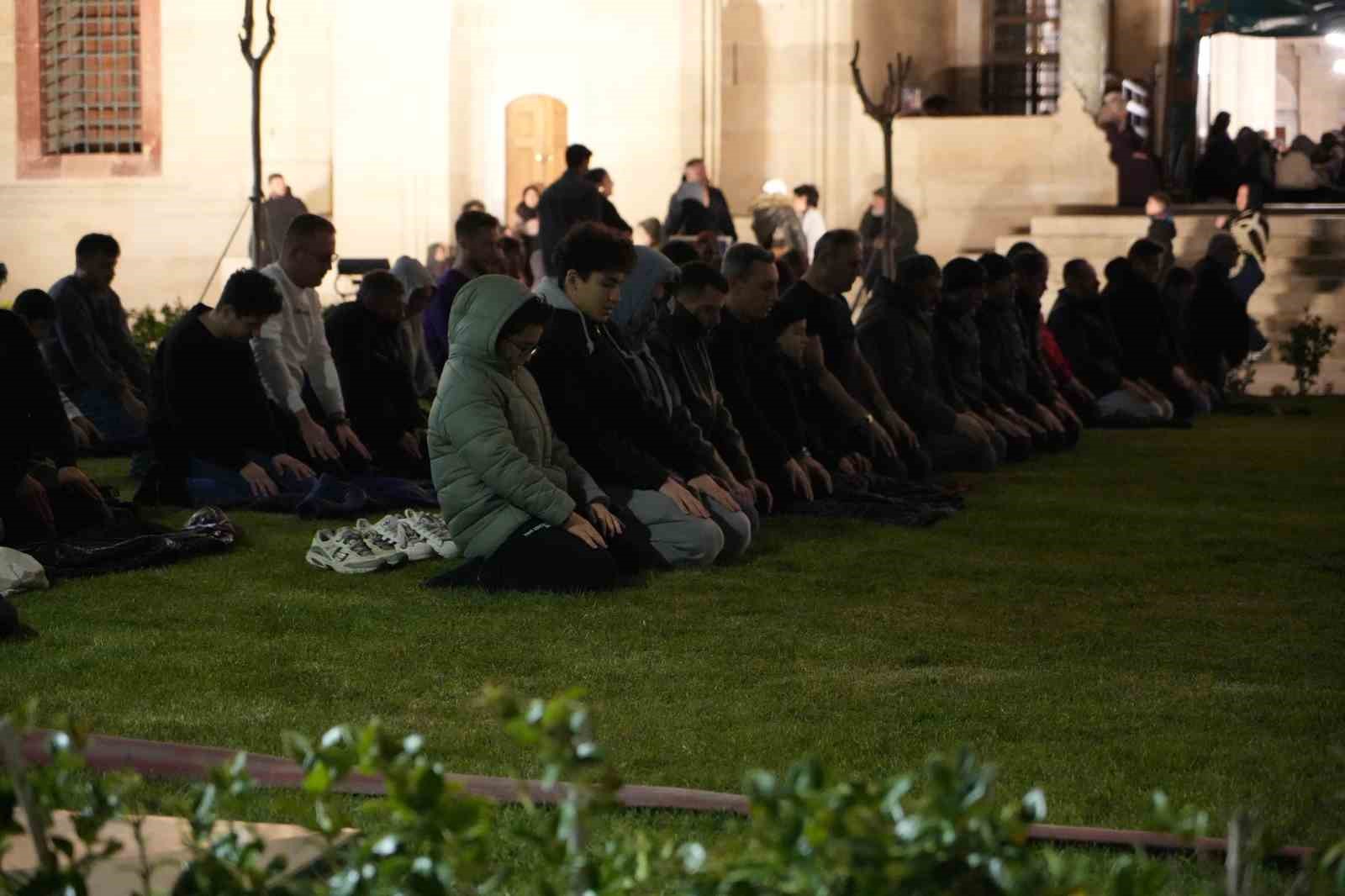 Selimiye Camii Kadir Gecesi’nde doldu taştı
