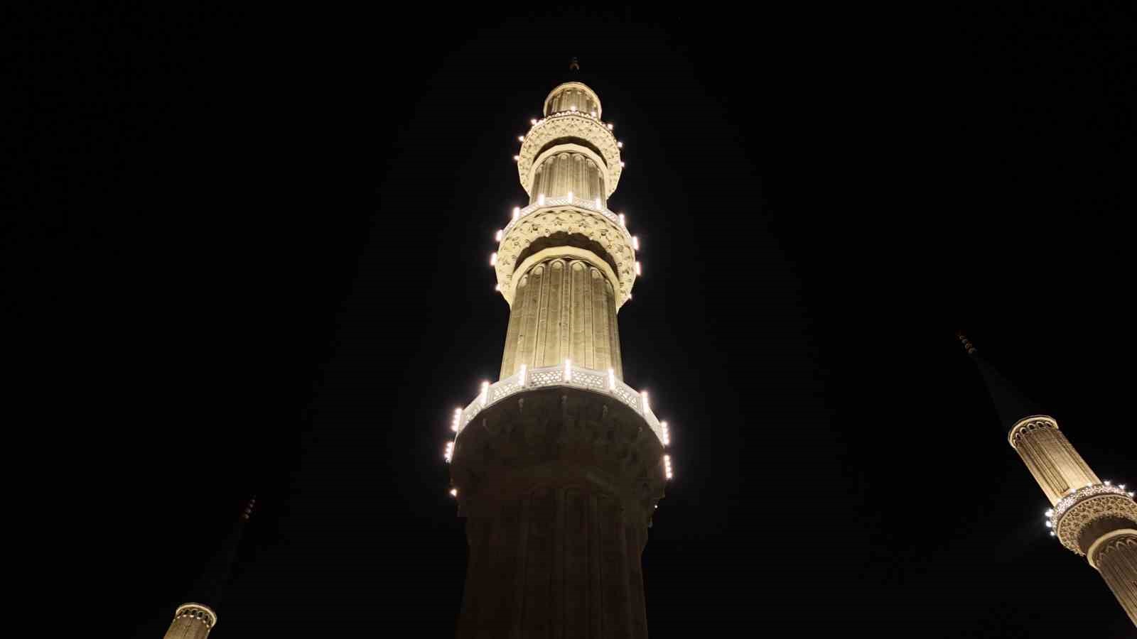 Selimiye Camii’nin ışıkları yıllar sonra yeniden yandı
